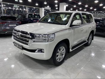 Toyota  Land Cruiser  G  2019  Automatic  203,000 Km  6 Cylinder  Four Wheel Drive (4WD)  SUV  White