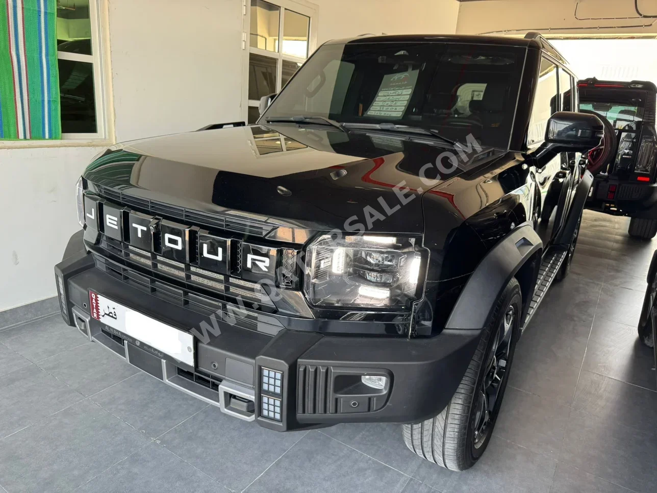 Jetour  T2  Luxury  2025  Automatic  33,000 Km  4 Cylinder  Four Wheel Drive (4WD)  SUV  Black  With Warranty