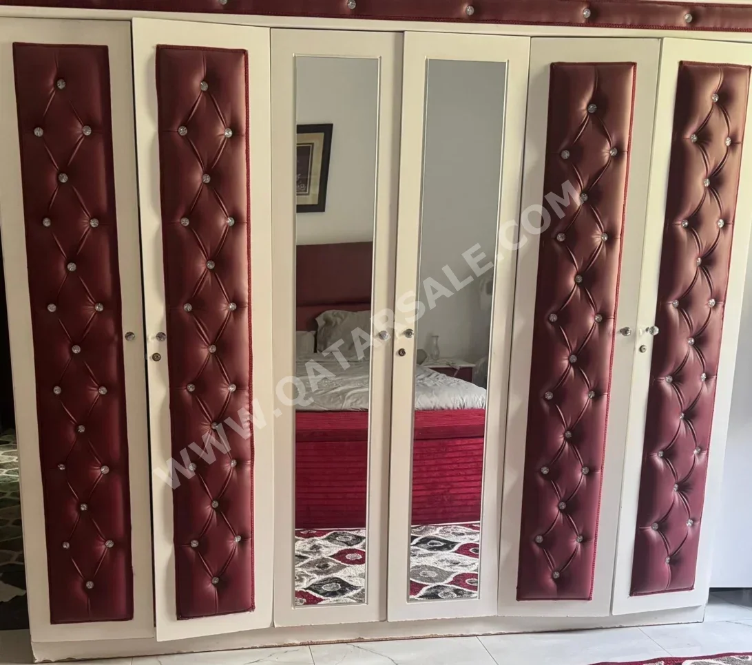 أطقم غرف نوم