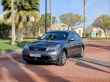 Infiniti  QX  50  2015  Automatic  102,000 Km  6 Cylinder  Four Wheel Drive (4WD)  SUV  Gray