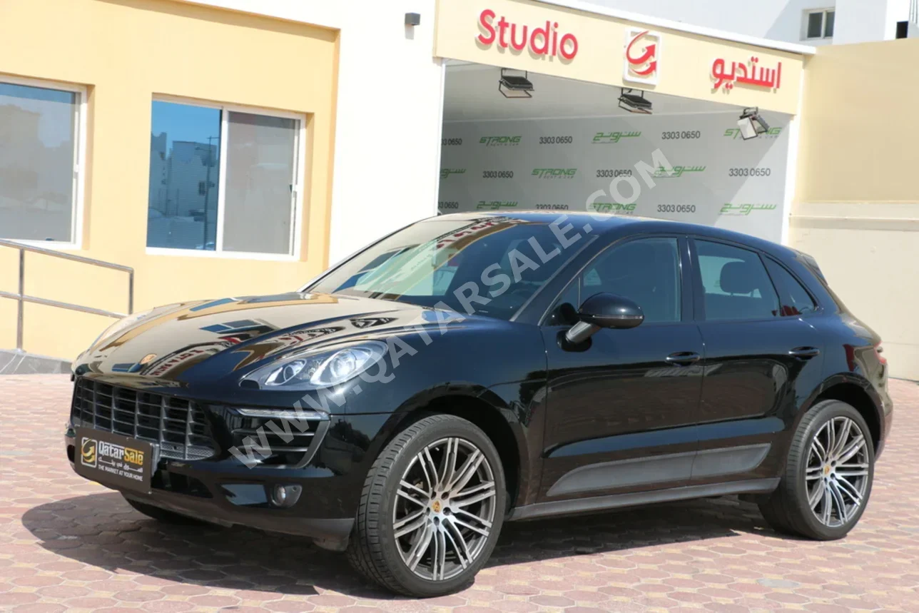 بورش ماكان 2017 اوتوماتيك 87,000 كم 4 سلندر دفع رباعي اس يو في أسود