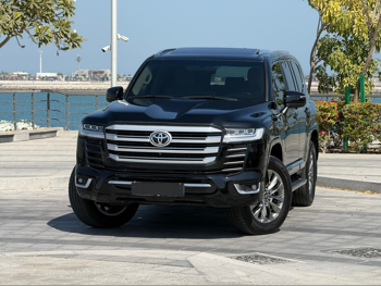 تويوتا  لاند كروزر  جي اكس ار توين توربو  2022  اوتوماتيك  111,000 كم  6 سلندر  دفع رباعي  اس يو في  أسود