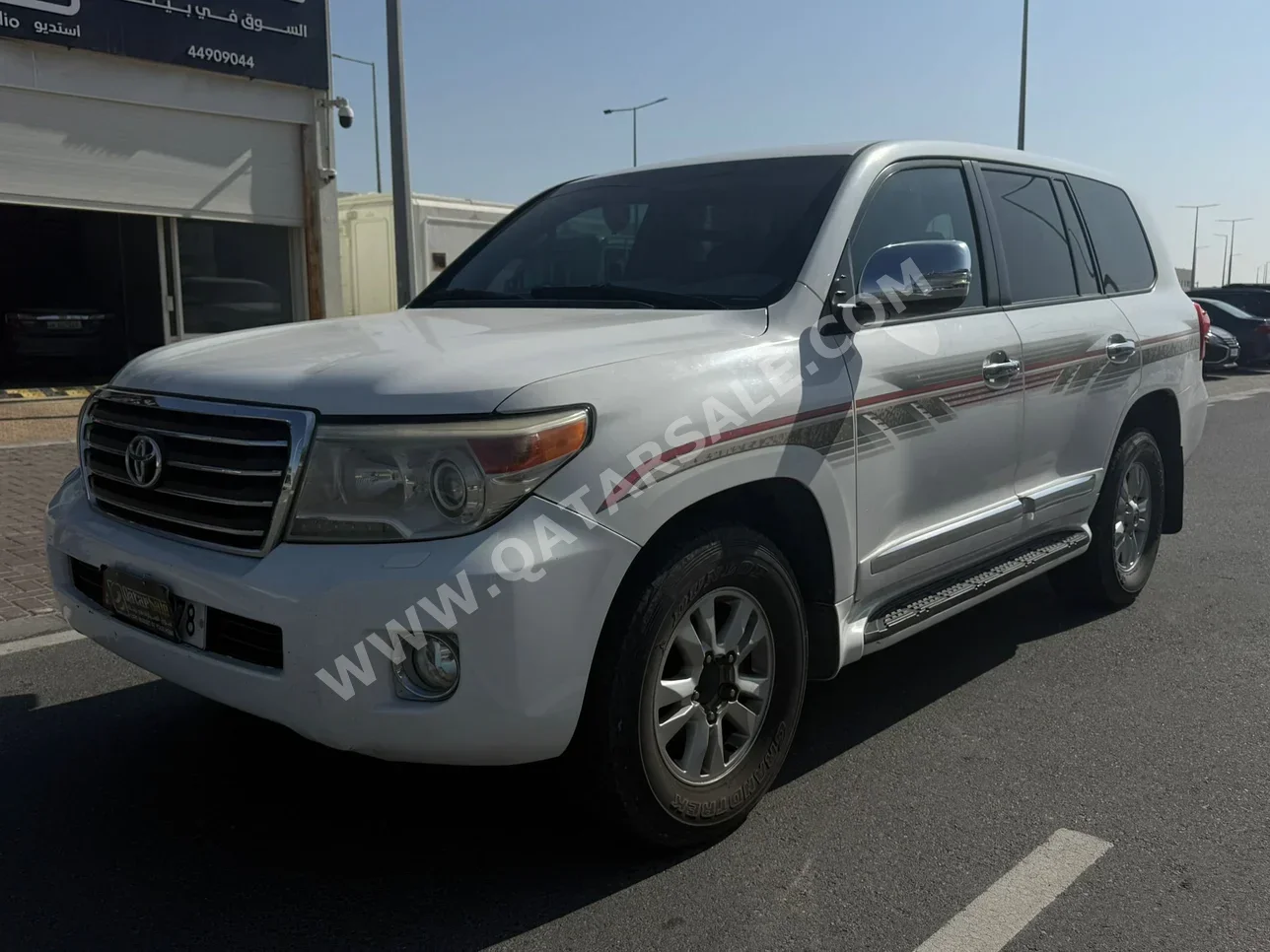 تويوتا لاند كروزر جي اكس ار 2013 اوتوماتيك 399,000 كم 8 سلندر دفع رباعي اس يو في أبيض