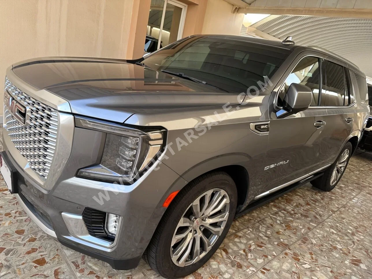 GMC  Yukon  Denali  2022  Automatic  87,296 Km  8 Cylinder  Four Wheel Drive (4WD)  SUV  Gray  With Warranty