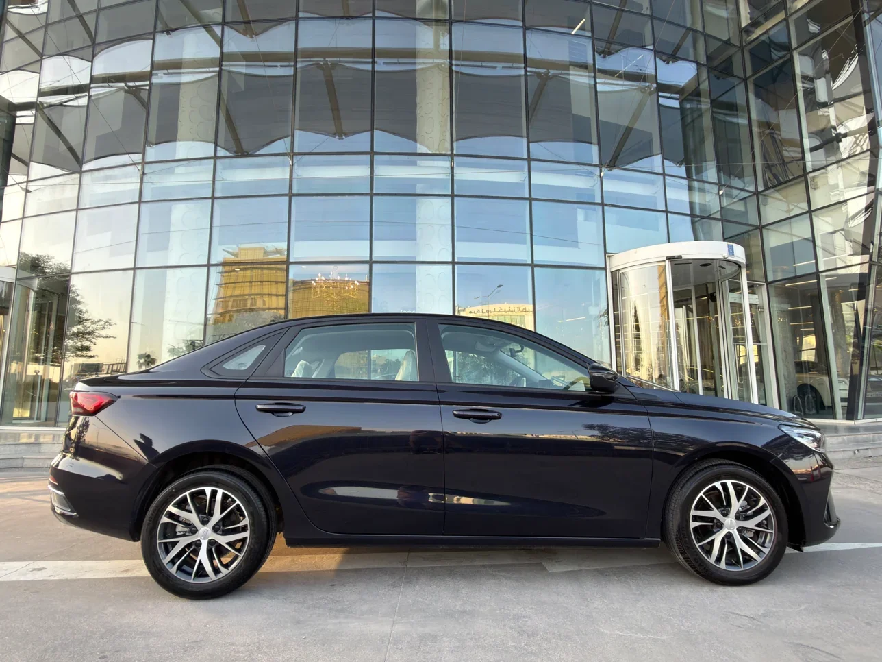 Geely  Emgrand  2026  Automatic  0 Km  4 Cylinder  Front Wheel Drive (FWD)  Sedan  Black  With Warranty