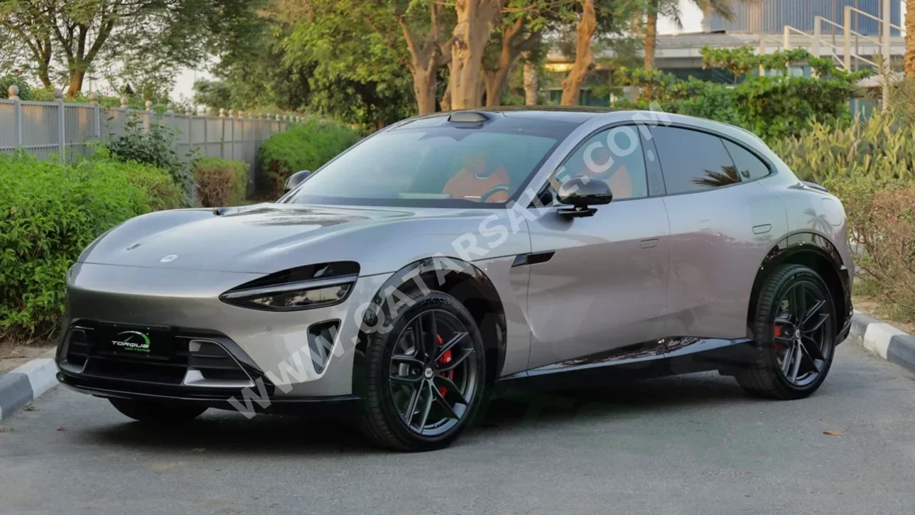 Xiaomi YU7 Max 2025 Automatic 0 Km 0 Cylinder All Wheel Drive (AWD) SUV Gray