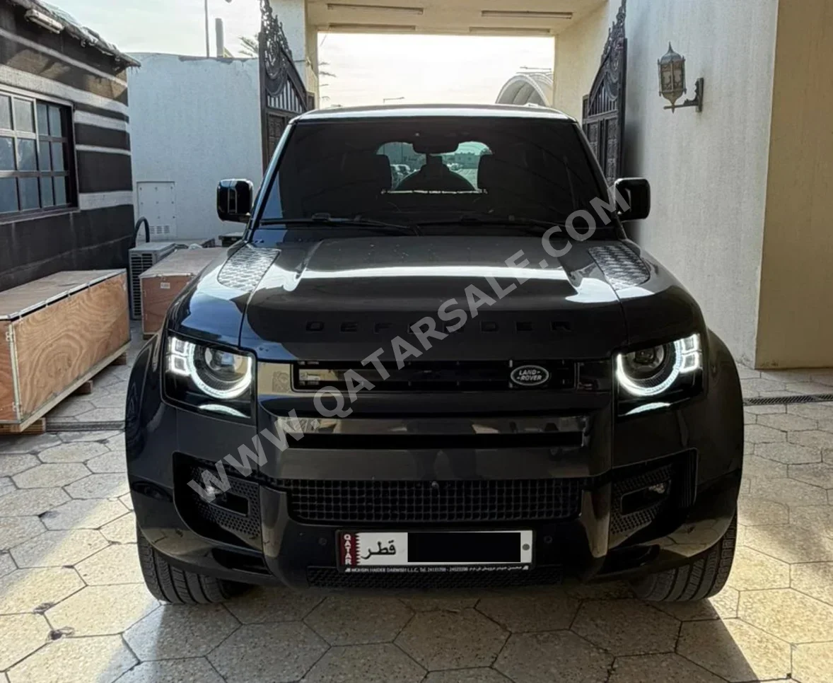 Land Rover Defender 110 HSE 2023 Automatic 38,500 Km 6 Cylinder Four Wheel Drive (4WD) SUV Carpathian grey With Warranty