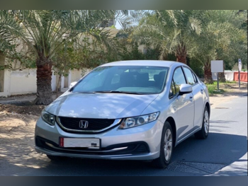 هوندا  سيفيك  LXI  2015  اوتوماتيك  262,000 كم  4 سلندر  سحب امامي  سيدان  فضي