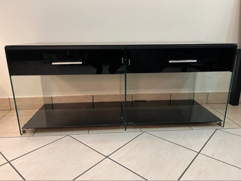 طاولة تلفاز  - ايكيا  - أسود