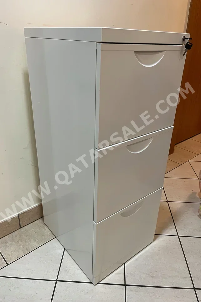 كابينات تخزين - خزائن - اللون الرمادي