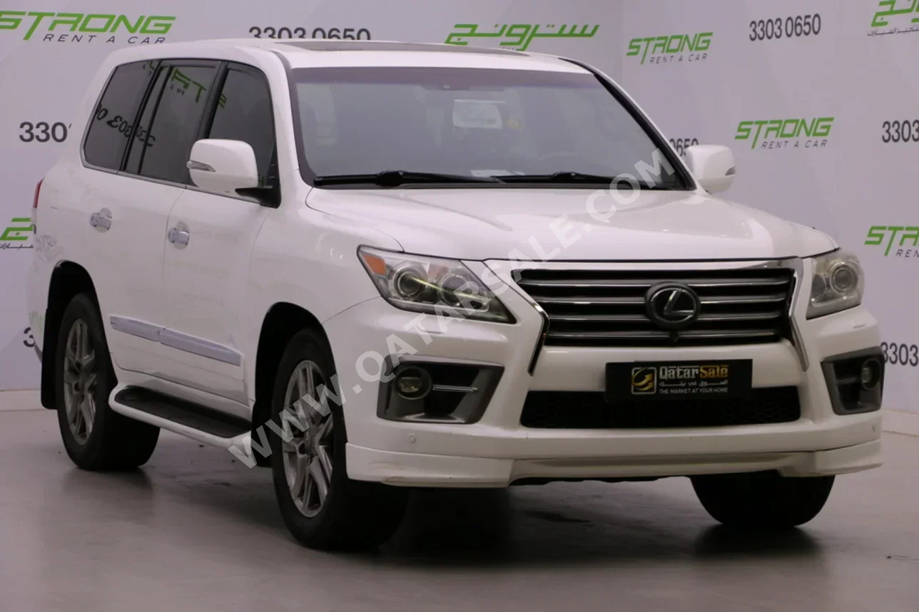 Lexus  LX  570 S  2015  Automatic  252,000 Km  8 Cylinder  Four Wheel Drive (4WD)  SUV  Pearl