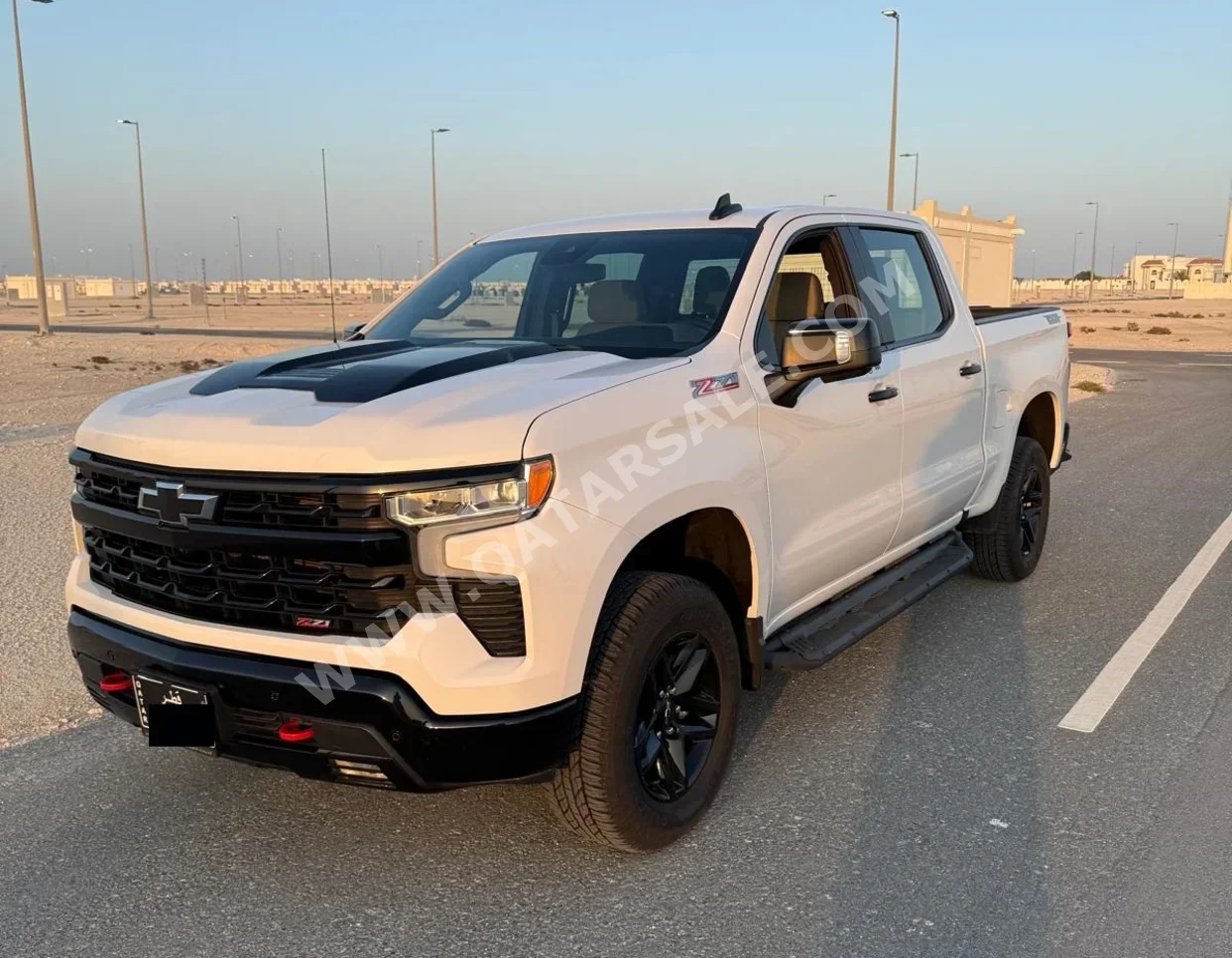 شفروليه سلفرادو ال تي تريل بوس زد 71 2024 اوتوماتيك 41,000 كم 8 سلندر دفع رباعي اس يو في أبيض تحت الضمان