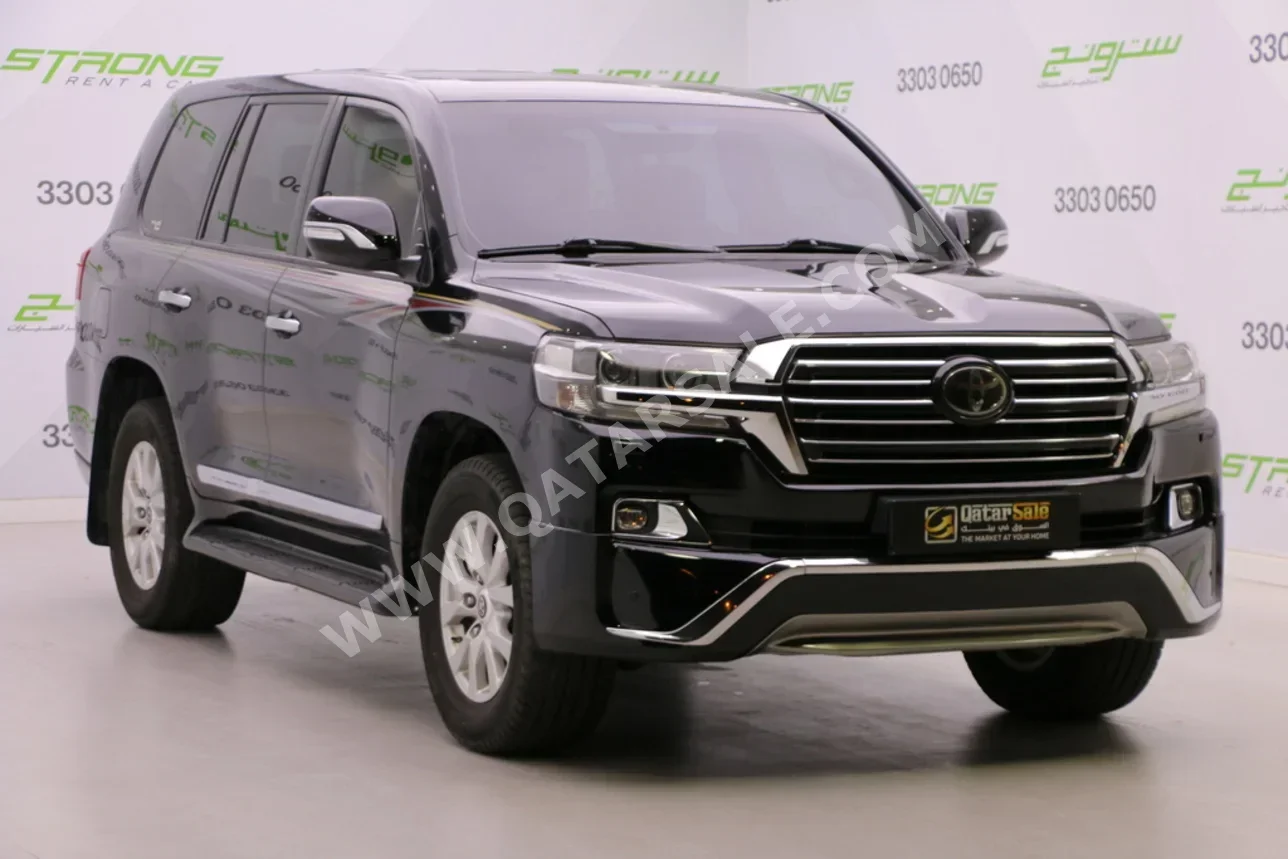 Toyota  Land Cruiser  GXR Black Edition  2018  Automatic  148,000 Km  8 Cylinder  Four Wheel Drive (4WD)  SUV  Black