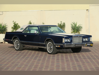 لنكولن  كونتينينشل  كارتير  1978  اوتوماتيك  90,000 كم  8 سلندر  دفع خلفي  سيدان  ازرق