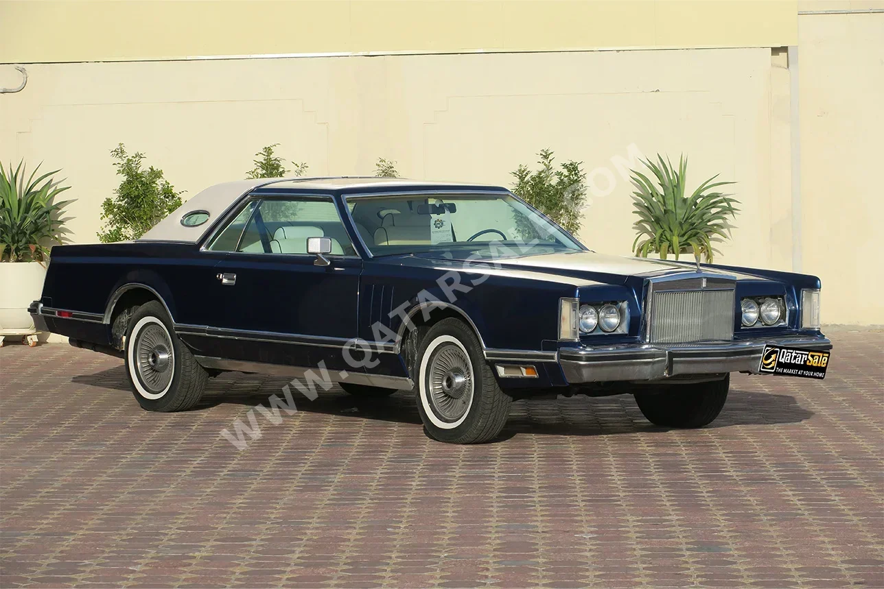 لنكولن  كونتينينشل  كارتير  1978  اوتوماتيك  90,000 كم  8 سلندر  دفع خلفي  سيدان  ازرق