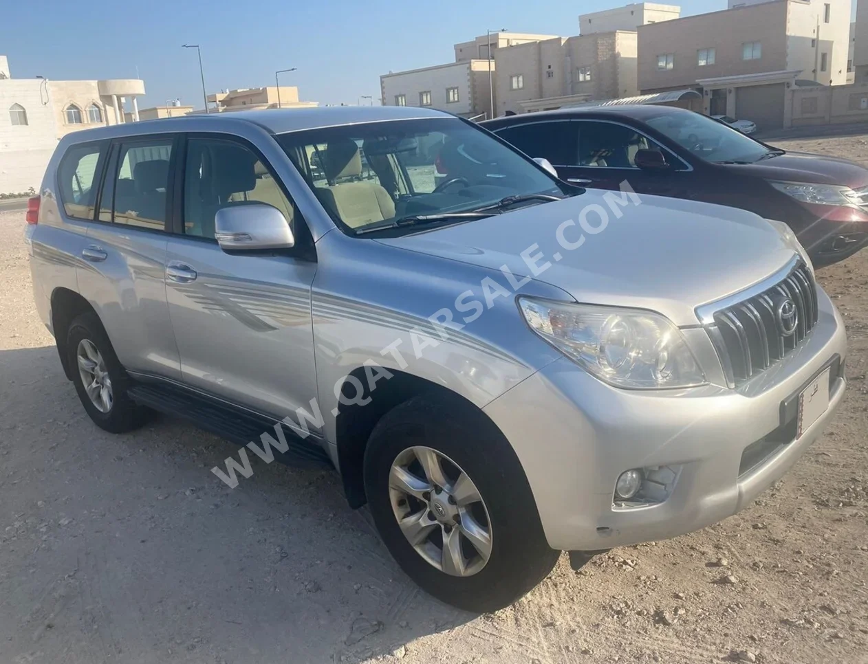 تويوتا  برادو  تي اكس ال  2012  اوتوماتيك  250,000 كم  6 سلندر  دفع رباعي  اس يو في  فضي