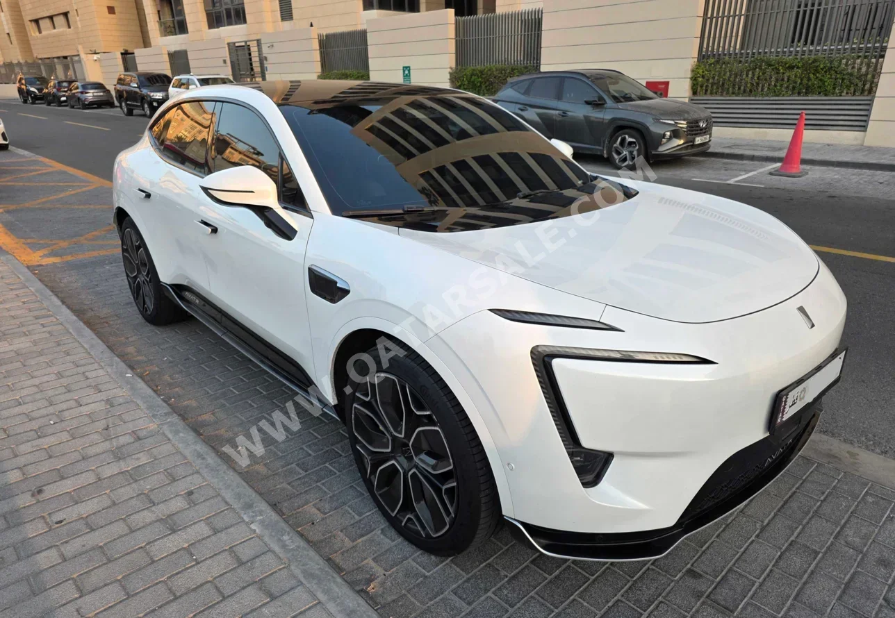 Avatr 11 2024 Automatic 12,100 Km 0 Cylinder All Wheel Drive (AWD) SUV White With Warranty