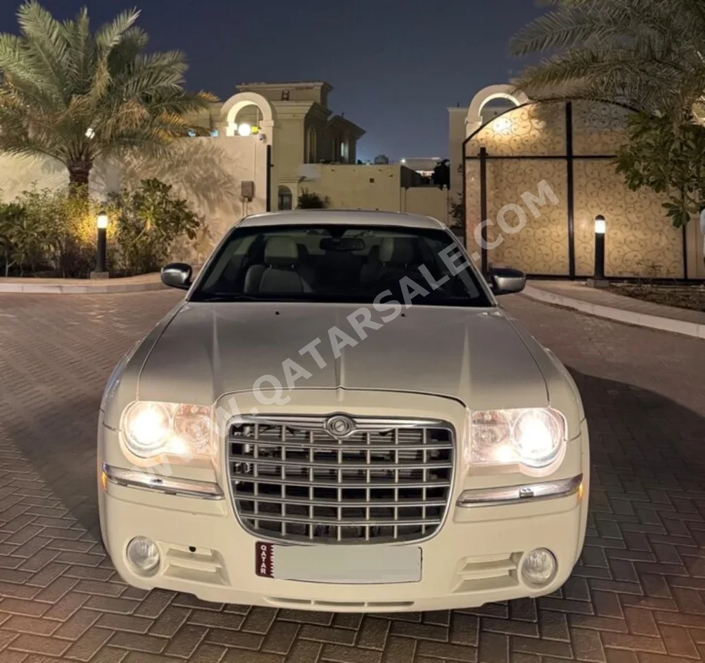Chrysler  300C  2006  Automatic  182,000 Km  8 Cylinder  Rear Wheel Drive (RWD)  Sedan  White