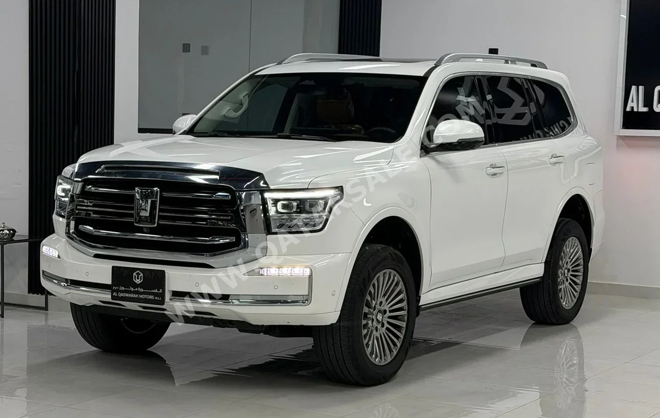 جي دبليو ام تانك 500 2026 اوتوماتيك 11,000 كم 6 سلندر دفع رباعي اس يو في أبيض تحت الضمان