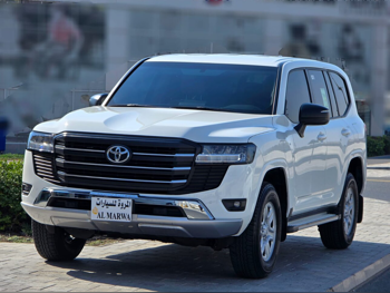 Toyota  Land Cruiser  GX  2025  Automatic  28,000 Km  6 Cylinder  Four Wheel Drive (4WD)  SUV  White  With Warranty