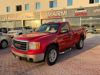 GMC  Sierra  SLE  2008  Automatic  240,000 Km  8 Cylinder  Four Wheel Drive (4WD)  Pick Up  Red