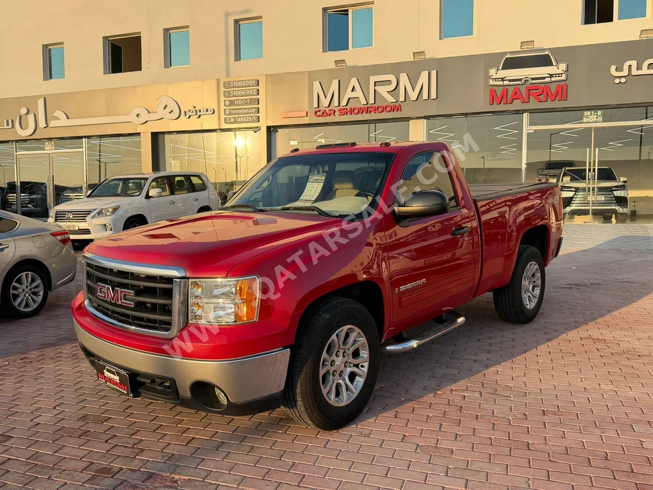 GMC  Sierra  SLE  2008  Automatic  240,000 Km  8 Cylinder  Four Wheel Drive (4WD)  Pick Up  Red