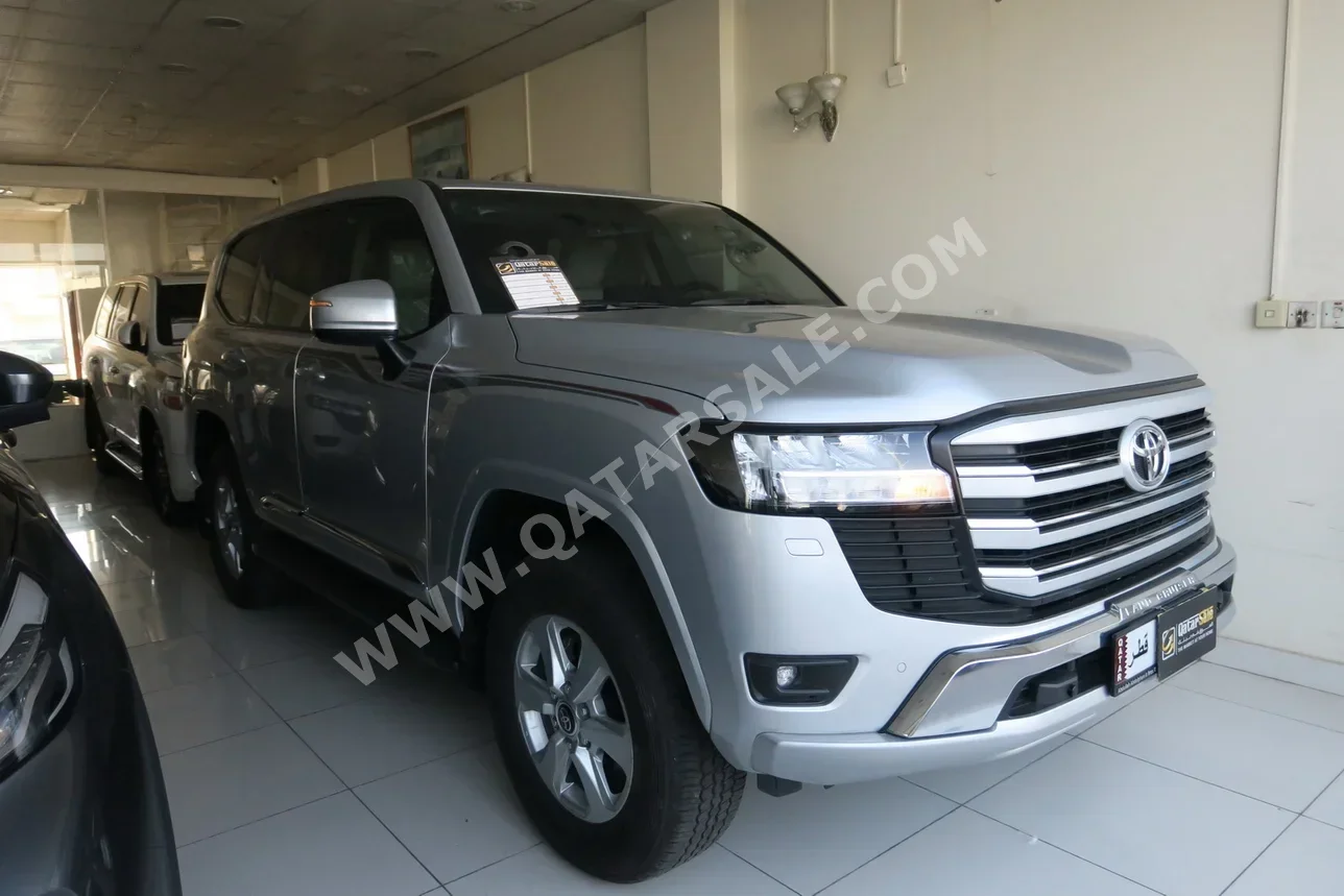Toyota Land Cruiser GXR 2024 Automatic 40,000 Km 6 Cylinder Four Wheel Drive (4WD) SUV Silver With Warranty