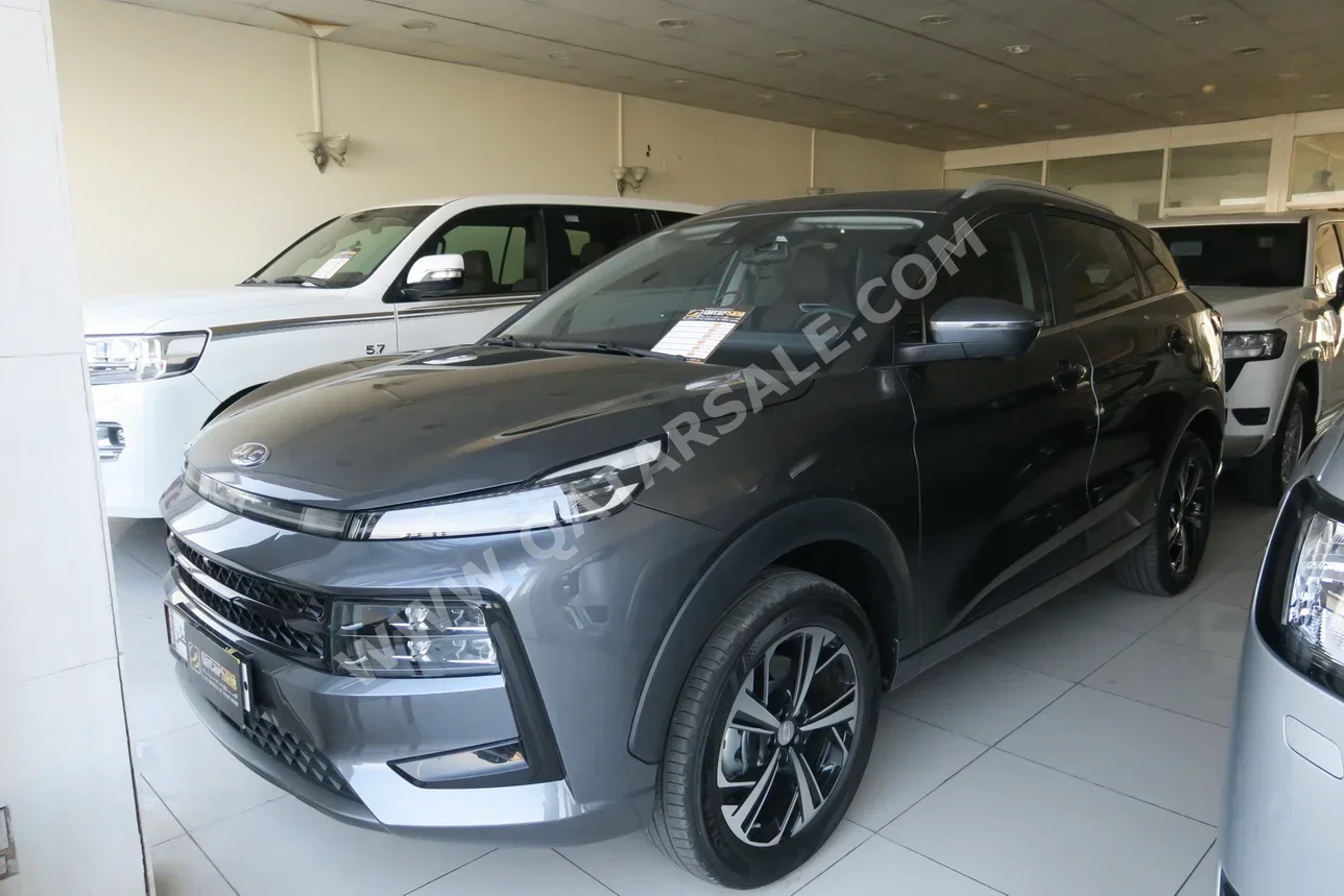 جــاك موتورز جي اس 6 2026 اوتوماتيك 5,000 كم 4 سلندر سحب امامي اس يو في رمادي تحت الضمان