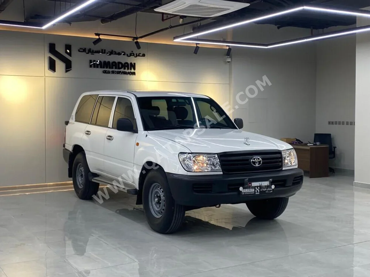تويوتا  لاند كروزر  جي  2003  عادي  281,000 كم  6 سلندر  دفع رباعي  اس يو في  أبيض