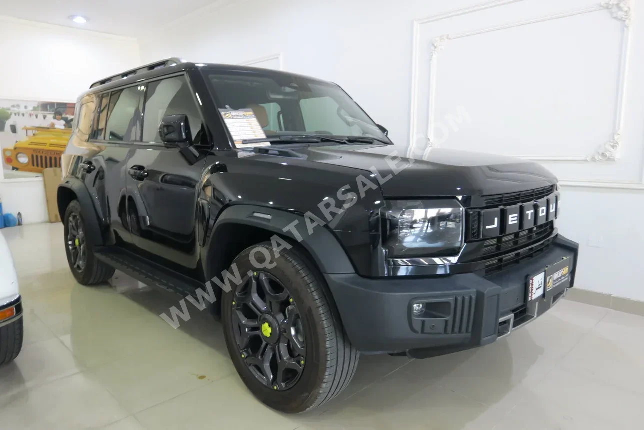 جيتور  تي 2  لكجري  2025  اوتوماتيك  17,000 كم  4 سلندر  دفع رباعي  اس يو في  أسود  تحت الضمان