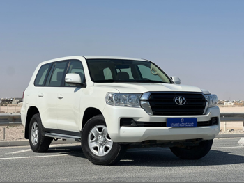 تويوتا  لاند كروزر  جي  2021  اوتوماتيك  126,000 كم  6 سلندر  دفع رباعي  اس يو في  أبيض