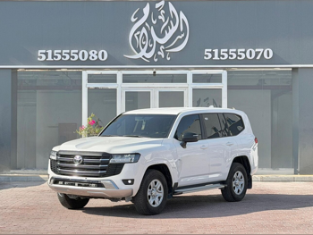 تويوتا  لاند كروزر  جي اكس  2025  اوتوماتيك  39,000 كم  6 سلندر  دفع رباعي  اس يو في  أبيض  تحت الضمان