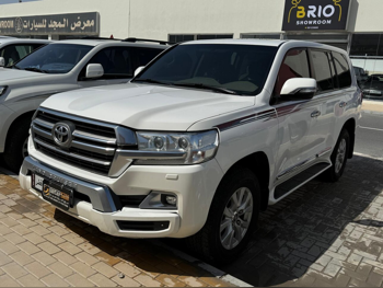 Toyota  Land Cruiser  GXR  2020  Automatic  271,000 Km  6 Cylinder  Four Wheel Drive (4WD)  SUV  White
