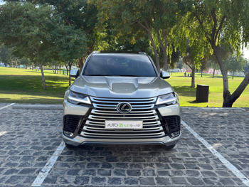Lexus  LX  600 Luxury  2024  Automatic  59,000 Km  6 Cylinder  Four Wheel Drive (4WD)  SUV  Gray  With Warranty
