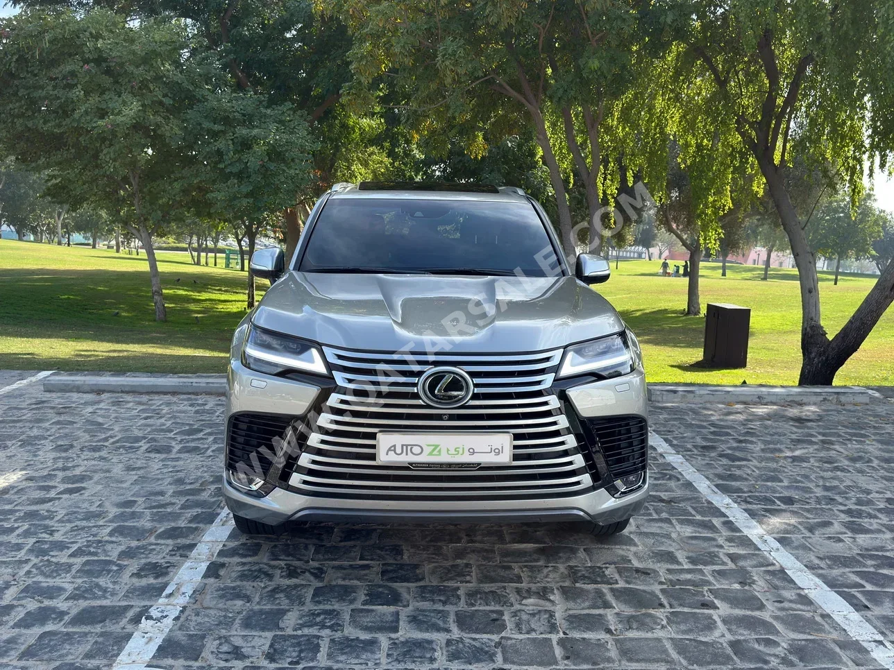 Lexus  LX  600 Luxury  2024  Automatic  59,000 Km  6 Cylinder  Four Wheel Drive (4WD)  SUV  Gray  With Warranty