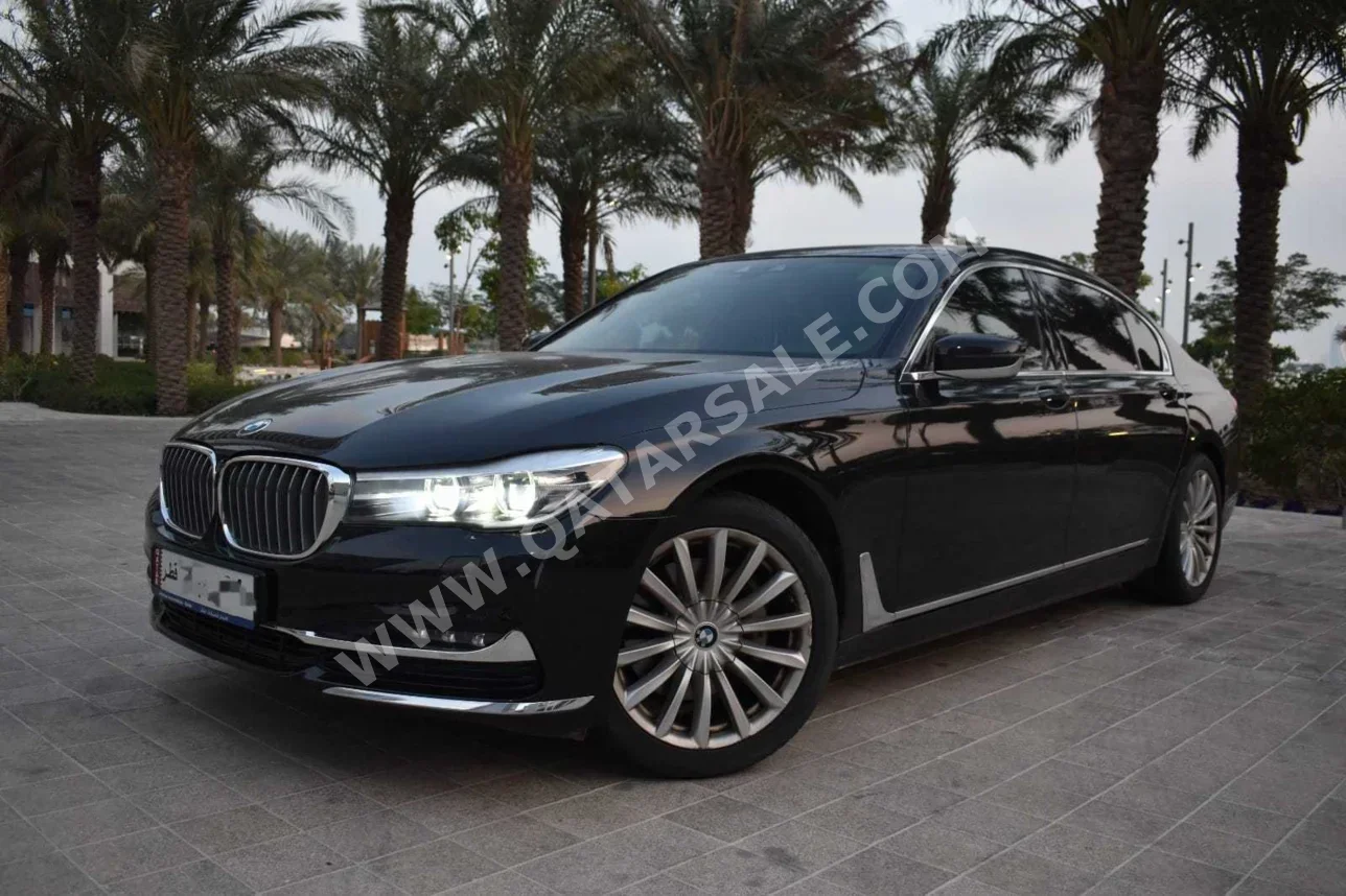 بي ام دبليو  الفئة - السابعة  730 Li  2017  اوتوماتيك  63,000 كم  6 سلندر  دفع خلفي  سيدان  أسود