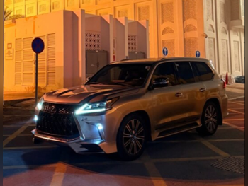 لكزس  ال اكس  570 اس  2019  اوتوماتيك  125,000 كم  8 سلندر  دفع رباعي  اس يو في  فضي
