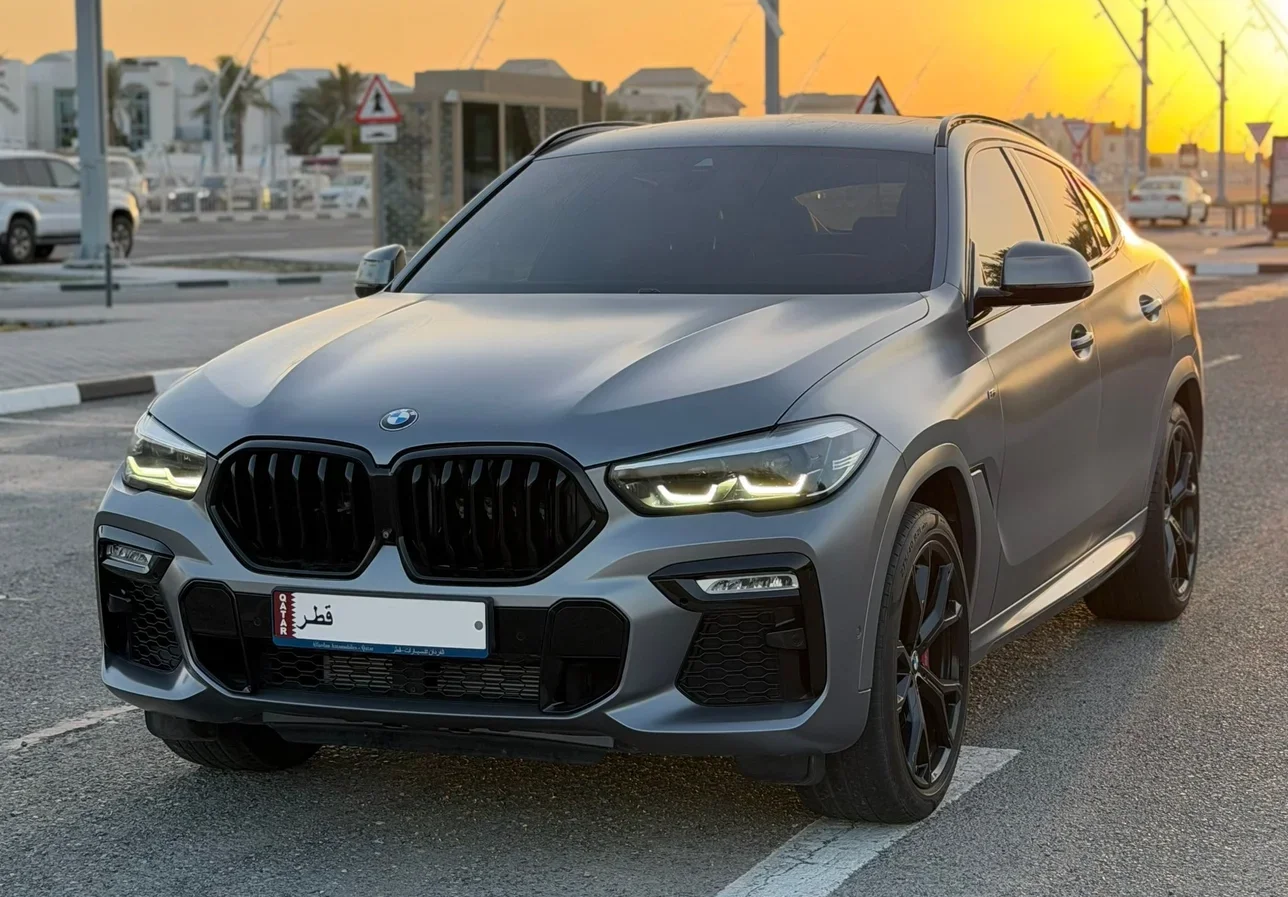 بي ام دبليو  الفئة - اكس  اكس 6  40i ام  2021  اوتوماتيك  124,000 كم  6 سلندر  دفع رباعي  اس يو في  رمادي  تحت الضمان