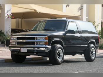 شفروليه  بليزر  1993  اوتوماتيك  125,000 كم  6 سلندر  دفع كلي مستمر  اس يو في  أسود