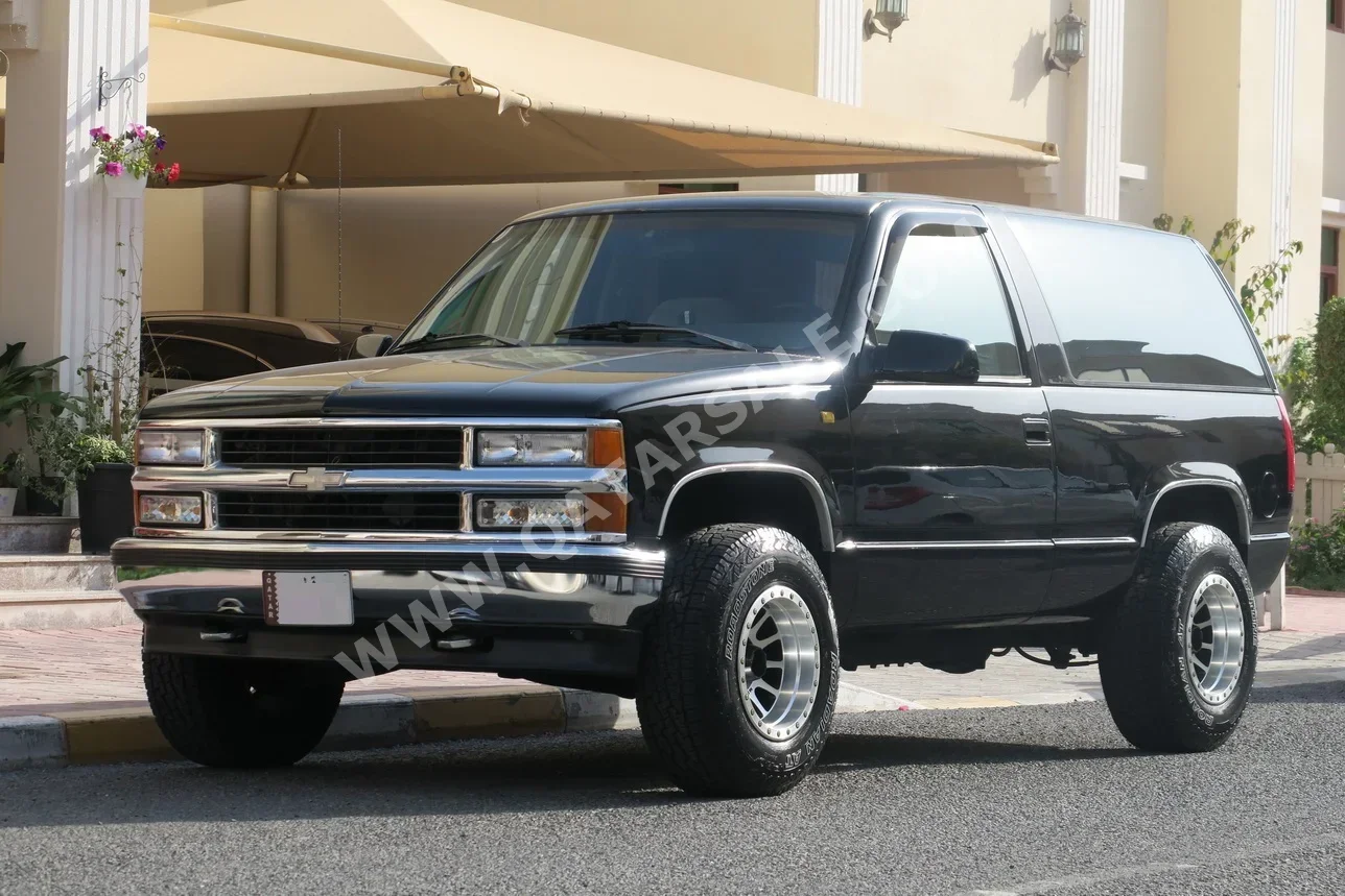 شفروليه  بليزر  1993  اوتوماتيك  125,000 كم  6 سلندر  دفع كلي مستمر  اس يو في  أسود