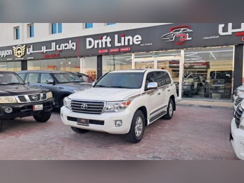 Toyota  Land Cruiser  GXR  2013  Automatic  224,000 Km  6 Cylinder  Four Wheel Drive (4WD)  SUV  White