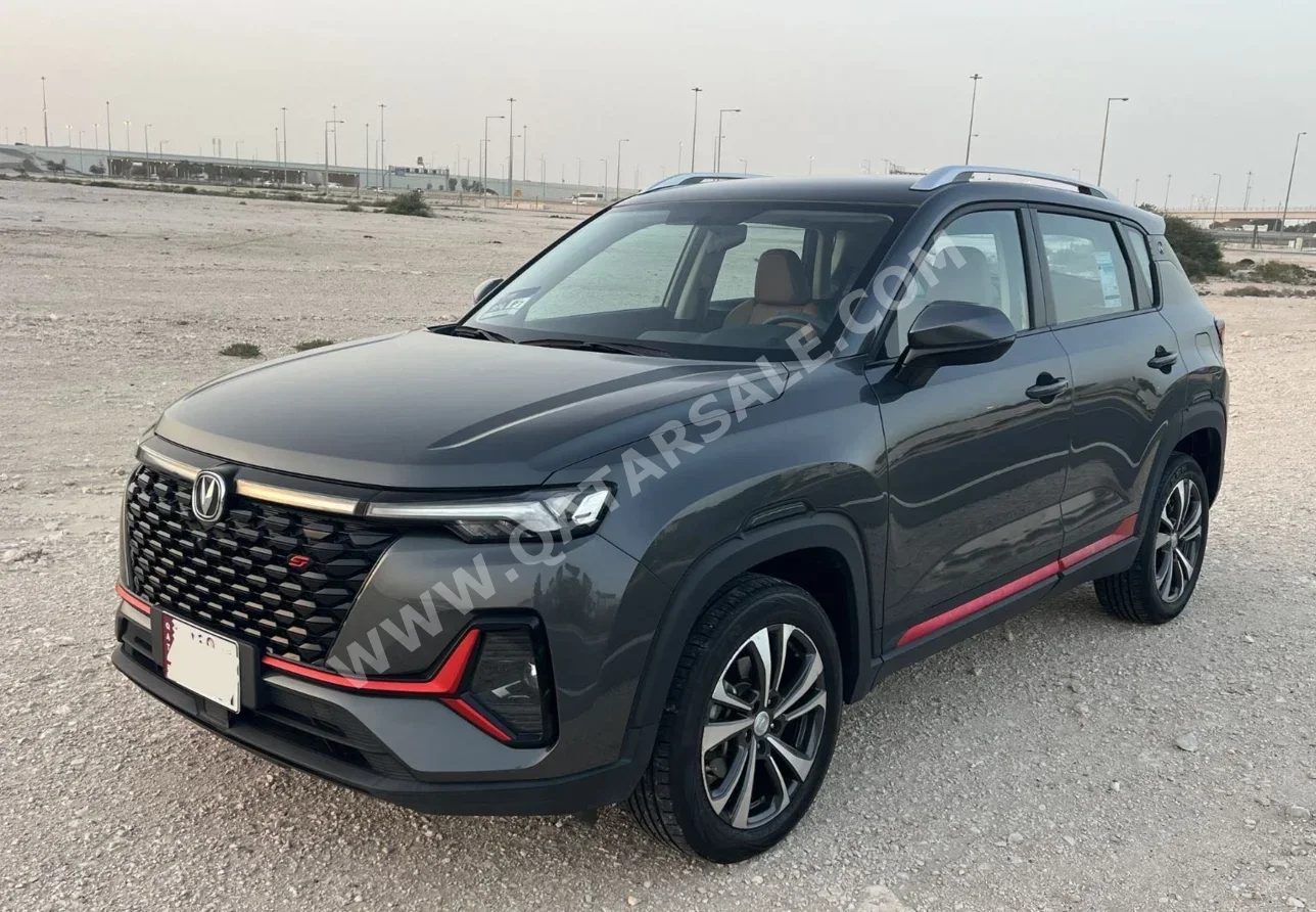 تشانجان سي اس 35 بلس+ 2023 اوتوماتيك 77,000 كم 4 سلندر سحب امامي اس يو في رمادي غامق تحت الضمان