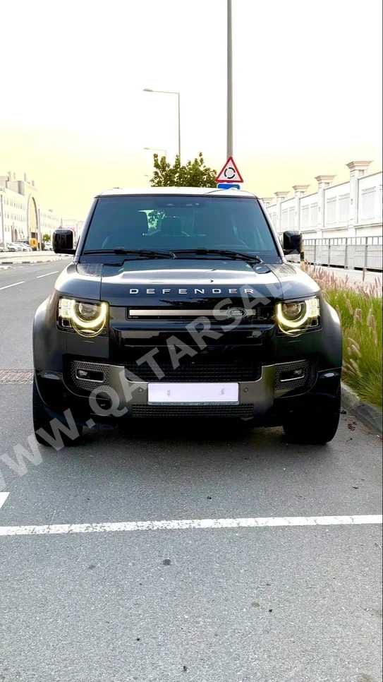 Land Rover  Defender  90 X  2023  Automatic  49,000 Km  6 Cylinder  Four Wheel Drive (4WD)  SUV  Black  With Warranty