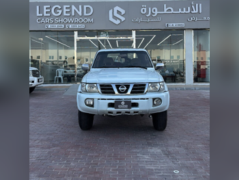 نيسان  باترول  جي ال  2001  اوتوماتيك  336,000 كم  6 سلندر  دفع رباعي  اس يو في  أبيض