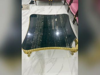 الطاولات والخزائن الجانبية - أسود