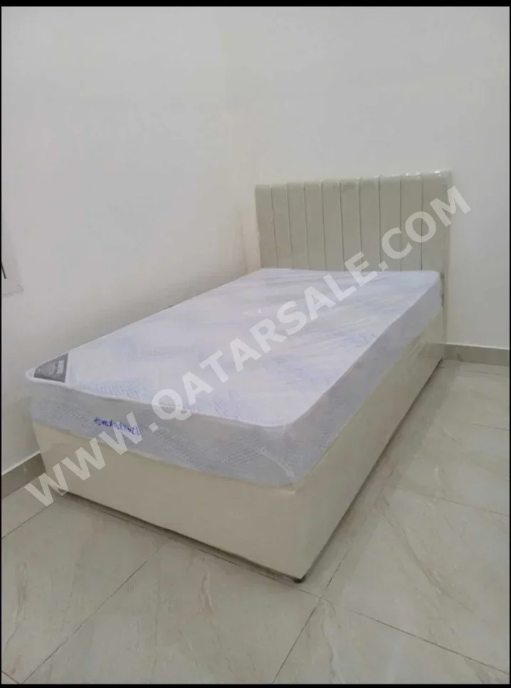 الأسّرة - لايف ستايل  - مزدوج  - أرجواني  - متضمنة المرتبة