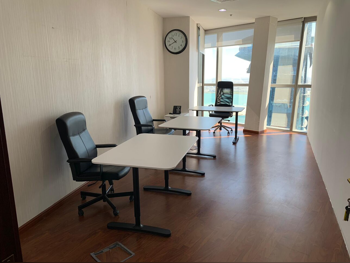 مكاتب تجارية - مفروشة بالكامل  - الدوحة  - الدفنة