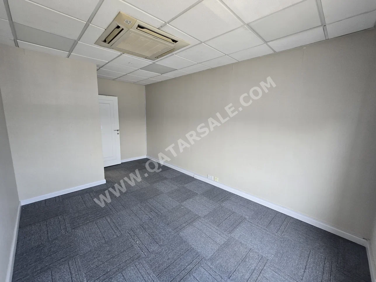 مكاتب تجارية - غير مفروشة  - الدوحة  - فريج النصر