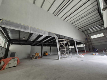 Warehouses & Stores - Al Wakrah - Barkit Al Awamer -Area Size: 2000 Square Meter