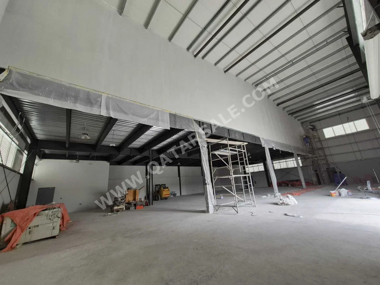 Warehouses & Stores - Al Wakrah  - Barkit Al Awamer  -Area Size: 2000 Square Meter